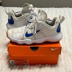 NIKE Volleyball shoes size 7.5 $58